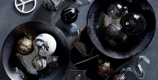 Black Christmas Decor
