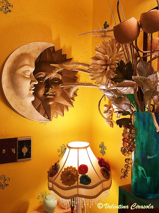 Golden-beige- silver-bluish